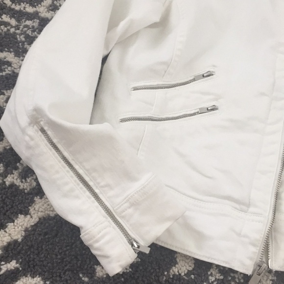 Banana Republic White Jean Jacket size Medium - Picture 6 of 9